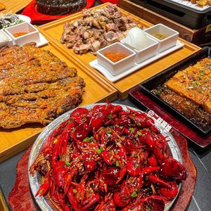Northeast Barbecue Charcoal-Roasted Lamb Leg (Wuyue Plaza Branch)