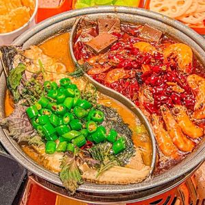 Sanzai Grilled Fish & Shrimp Hotpot
