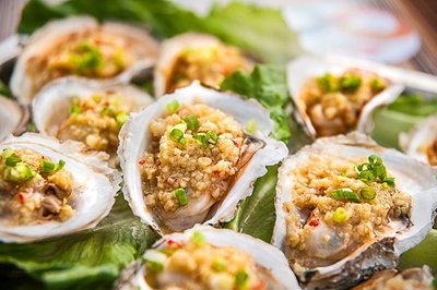 Rushan Oyster & Scallop King (No. 45, Jinhu Night Market)