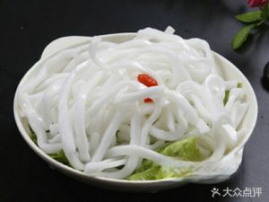 Bin Bin Yunnan Crossing the Bridge Noodles (Xin Shun Yuan Store)