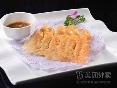 大肚水饺锅贴·家常融合菜(新港店)