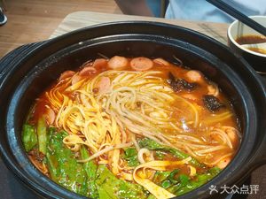 Dalei Crossing Rice Noodles (Yigang Apartment Store)