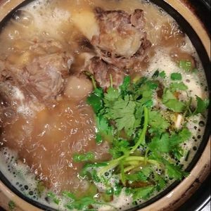 Ye's Secret Lamb Bone (Yaoyang Yijing Garden Branch)
