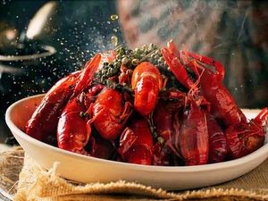 Old Chongqing Sichuan Cuisine · Xiang Ba Dao Lobster (Shili Street Branch)