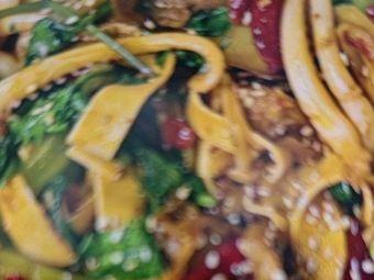 圣龙美食城(东裕新村C区店)
