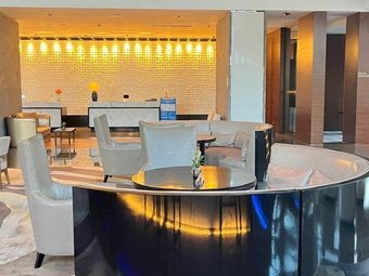 Langham Hotel Brandt Lobby Bar