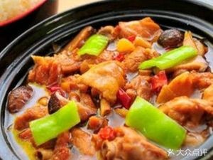 Huainan Beef Soup Stewed Chicken Rice (Zijin North Road Branch)