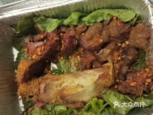 Go Wild · Crispy Roasted Pork Elbow (Tianyi Plaza Flagship Store)