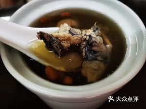 Dong Ge's Clay Pot Rice and Soup (Zhongtang Branch)