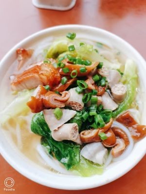 Hua Xing Catering (Mazhou Xin Cun Lu Store)