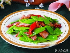 Fengwei Fish Village · Authentic Sichuan Cuisine (Jinhong Road Store)