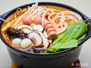 Fu Jie Yunnan Crossing Bridge Rice Noodles (Zhushang Store)
