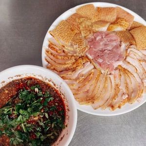 Dali Bai Ethnic Flavor Private Kitchen (Lingxiu Store)