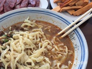 Lang Yijia Traditional Spicy Noodles (Antong Street Branch)