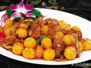Guan's Spicy Beef Noodles with Braised Chicken Rice