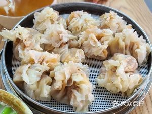 Benqiao Handmade Lamb Soup and Steamed Dumplings
