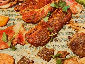 Jiu Xiang Digeok Meat