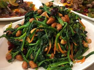Donkey Meat Restaurant · Donkey Meat Dumplings & Home-style Dishes (Hongqi Mechanical Factory Dormitory Branch)