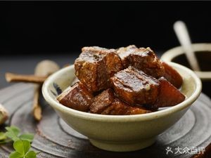 Feng's Old Clay Pot