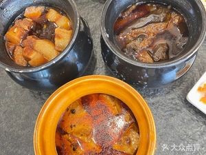 Sichuan Hunan Small Restaurant (Changchun Hongxing International)
