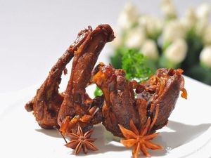 Jingshan Clay Pot Spicy Hot Pot (Qian'an Road Store)