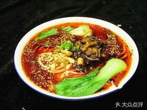 Wang Yunfei Bone Soup Spicy Hot Pot (Lingdong Market Branch)