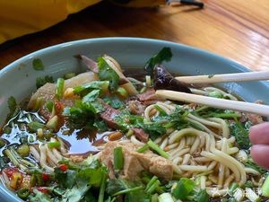 Lingnan Niuza (Damings Road Store)