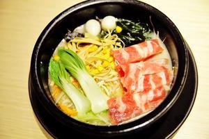 Happiness Small Restaurant