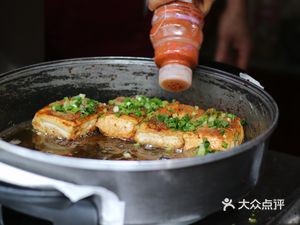 Zhong Jie's Old-fashioned Fried Tofu (Nanning Guantang Commercial Street Branch)