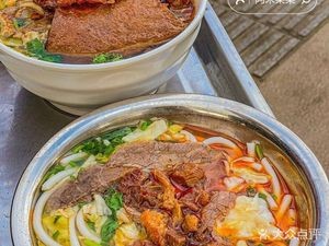Zhou's Manxiangyuan Beef Noodles