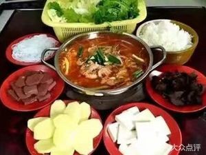 Yongning Oil Bean Curd Hot Pot with Whole Grain Rice