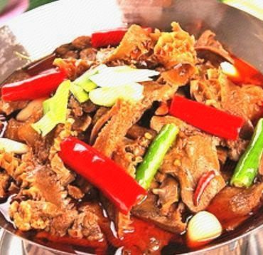 Lu Niu Ji Dry Pot Beef Offal