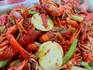 Hero Pot Lobster Chongqing Pork Trotter. Peasant Fish Grill (Huting Road Branch)