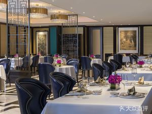 Yan Ting Chinese Restaurant (Ritz-Carlton Shanghai, Jing'an)