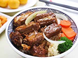 Classic Braised Beef Noodles (Yangcheng Road Branch)