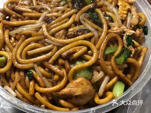 Street Stall Stir-Fry Dishes and Noodles