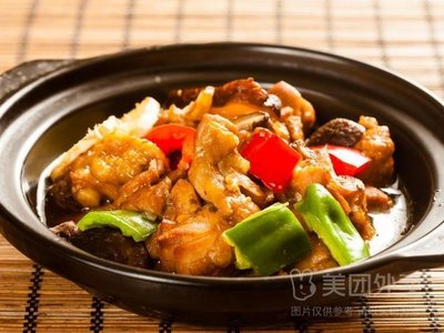 Crossing the Bridge Rice Noodles · Braised Chicken (Zhen Da Road Branch)