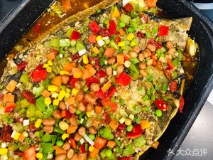 Small Gathering Life Chicken Stew with Paper-wrapped Fish