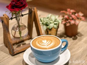 Exception Coffee & Bookstore (Shangjia Center Store)