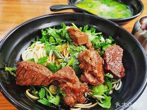 Yang's Braised Beef Noodles (Chifeng Community Store)