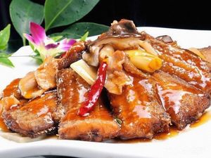 Xianying Delicacies Store