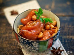 Guangdong Pork Leg Rice (Luodian Branch)