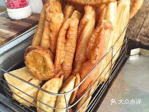 Zhang Ji You Tiao Dabing (99 Preferred Hotel Store)