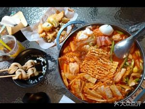 Korean Rice Cake Hot Pot Two Men Tteokbokki (Hongquan Road Branch)