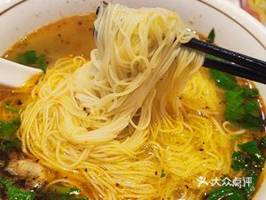 Ding Mailong Lanzhou Pure Soup Beef Noodles (Hongmei Road Store)