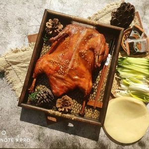 Hongyun Hand-Torn Roast Duck (Honggutan Branch)