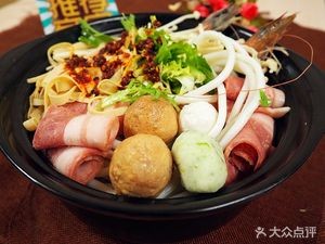 Yunnan Crossing Bridge Rice Noodles (Beijing East Road Branch)
