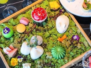 Yantai Zhongze Huayi Pullman Hotel · Yi Bar · Lobby Lounge · Girls' Gathering