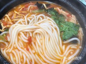 Yunnan Authentic Crossing-the-Bridge Rice Noodles (Hongda Cultural Community South District Store)