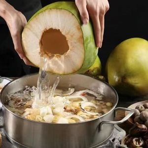 Su Xiao Ye · Coconut Chicken Hot Pot (Zhong Lou Store)